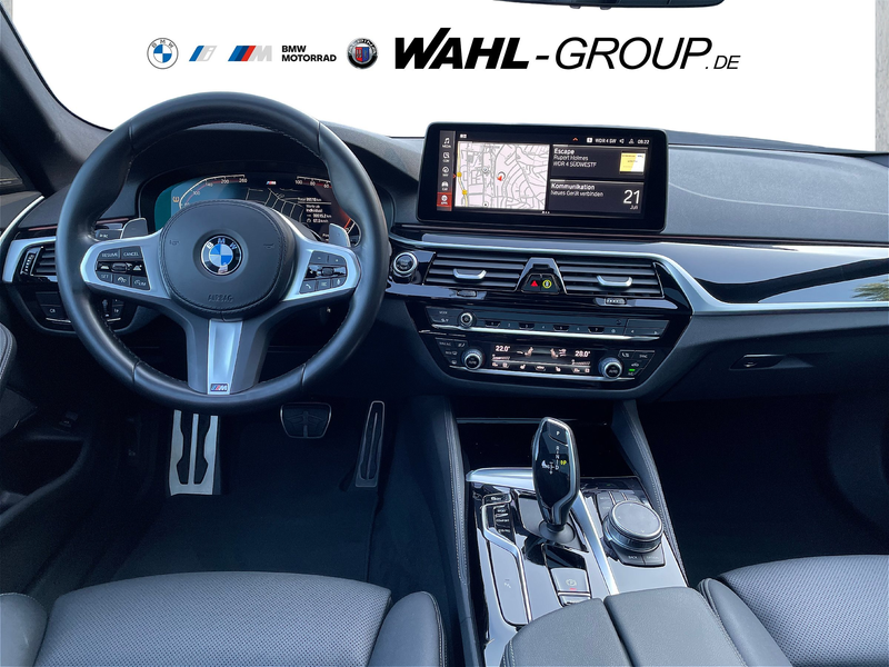 BMW 540 d xDrive Touring — photo 8