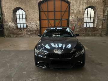 523i