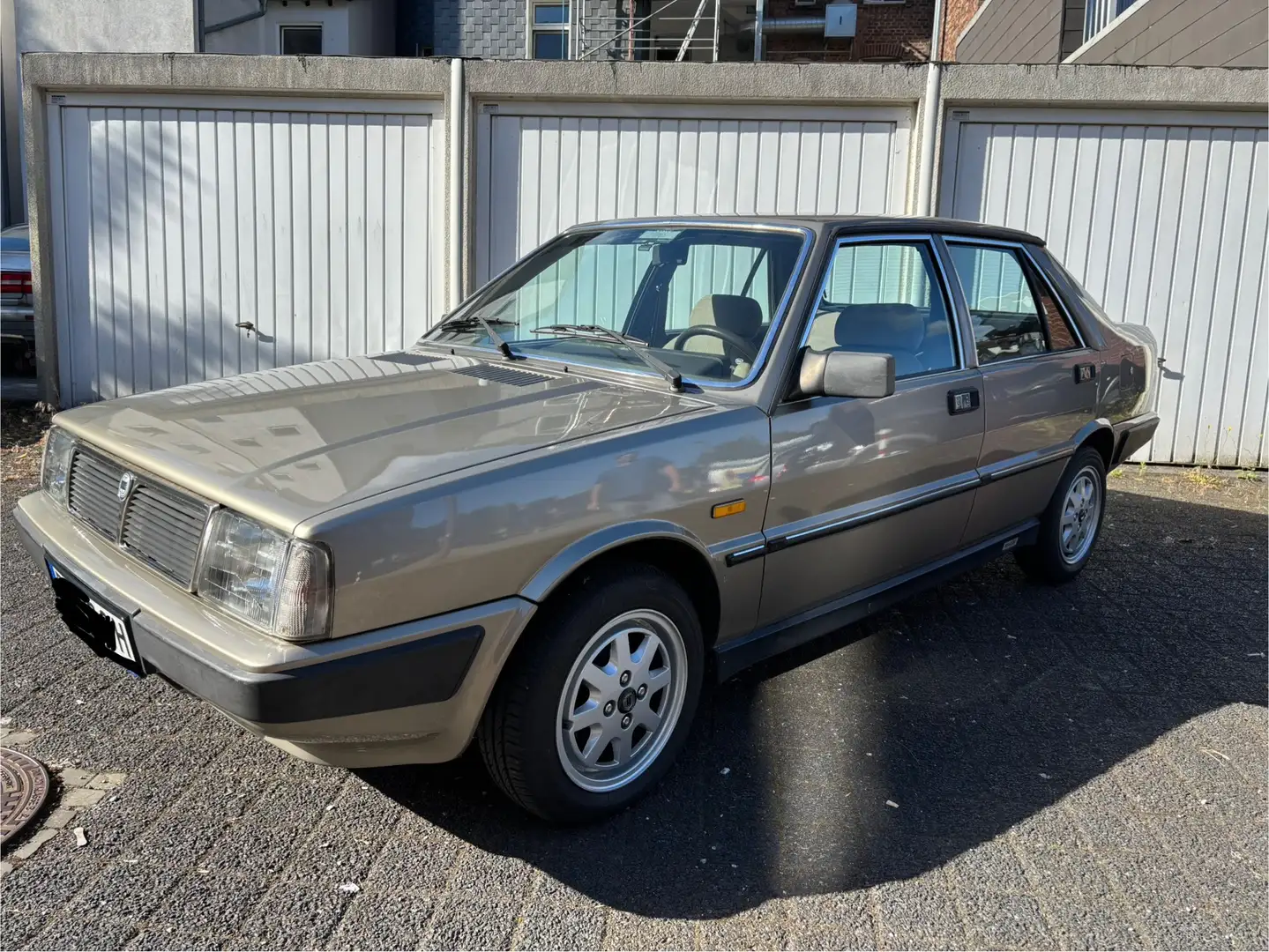 Lancia Prisma 1.9 Diesel Sehr Gepflegt Gold - 1