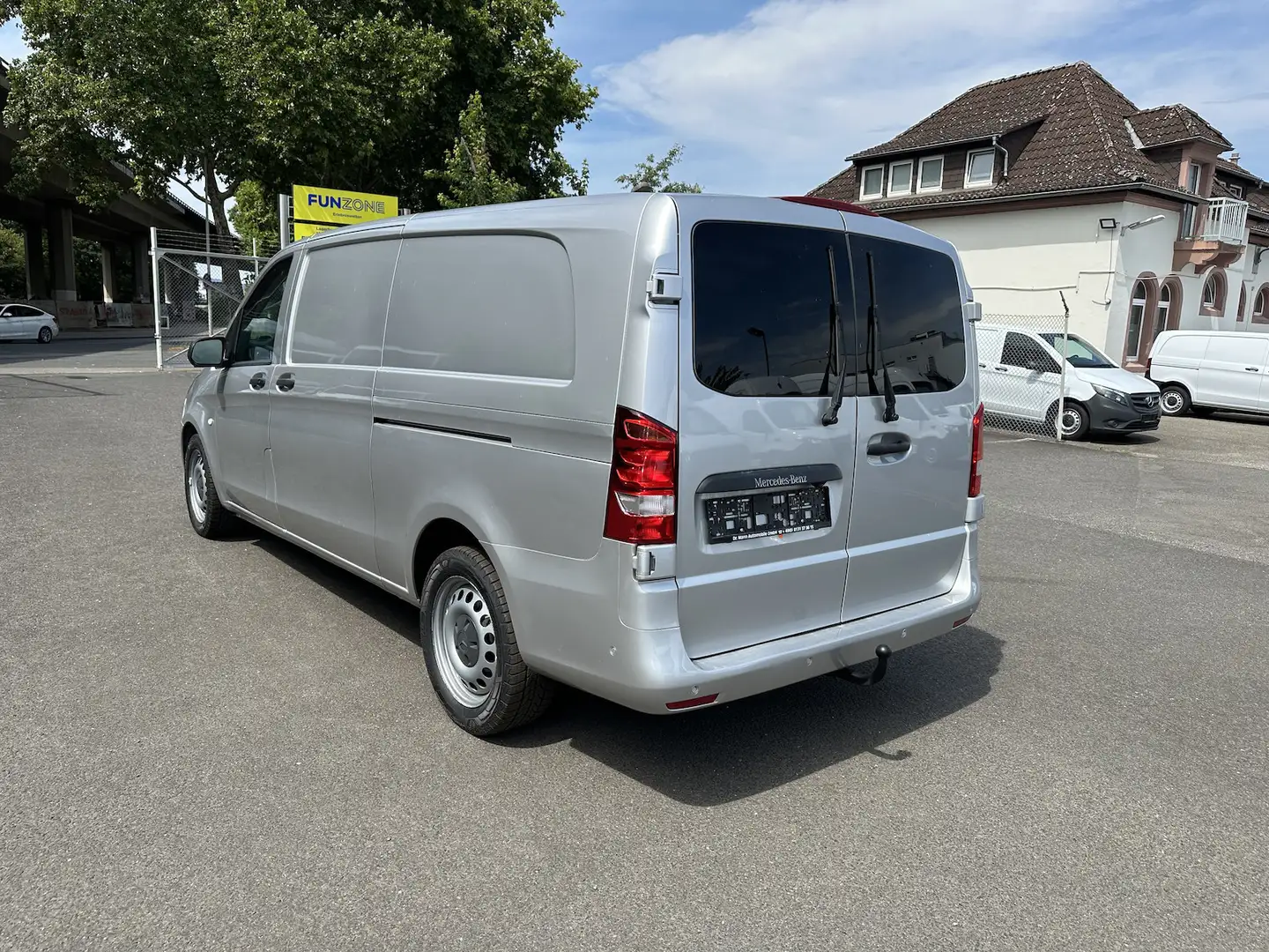 Mercedes-Benz Vito 119 CDI SELECT RWD extral Vollausstattung Silber - 2