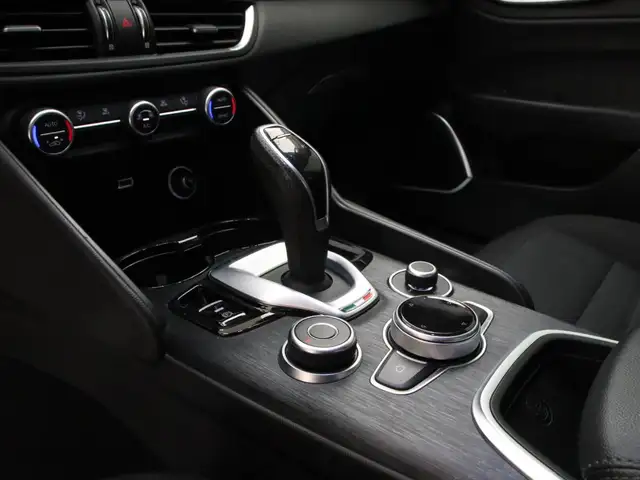 Alfa Romeo Giulia view 16