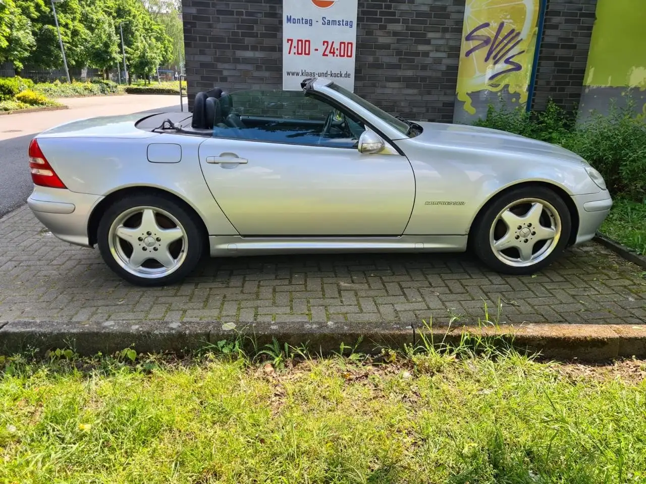 Mercedes-Benz SLK 230
