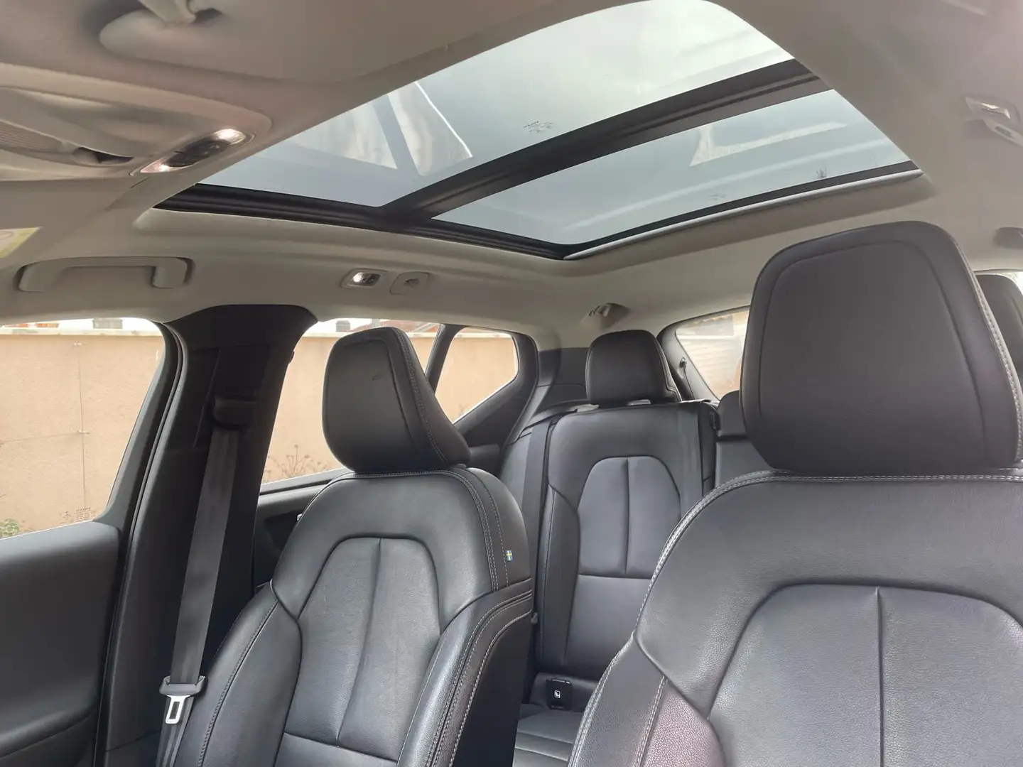Volvo XC40 XC40 1.5 t5 phev Inscription Expression auto my21 Bianco - 2