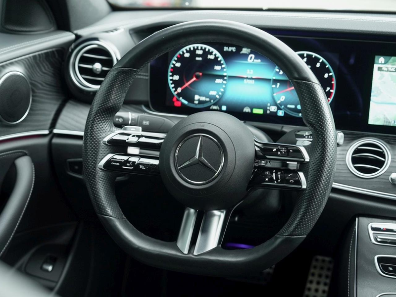 Mercedes-Benz E 450 4M AMG Distronic+ KeylessGo 360° Park — photo 7