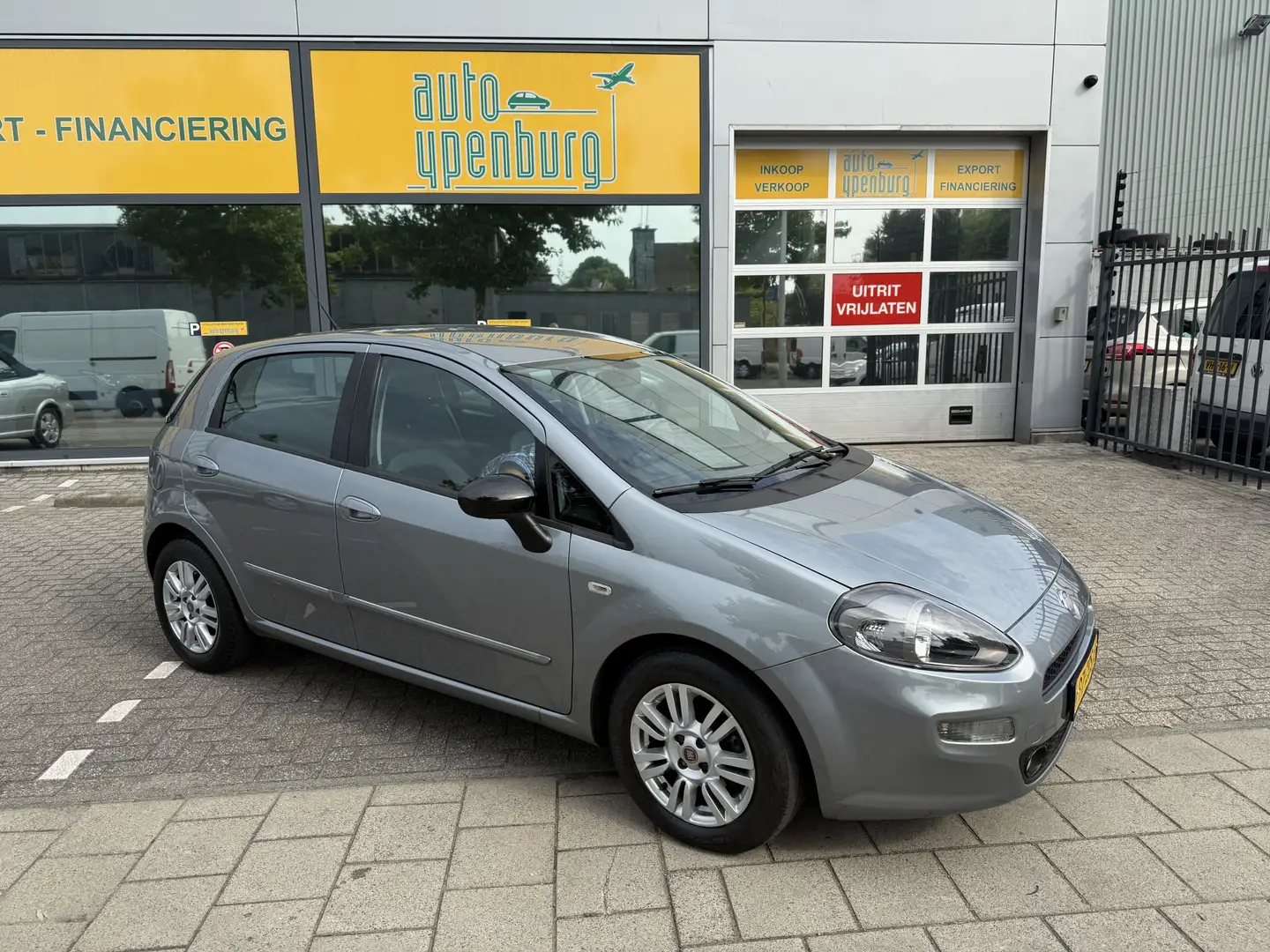 Fiat Punto Evo 0.9 TwinAir Easy * 112.835 Km * Airco * 5 Deurs * Grijs - 2