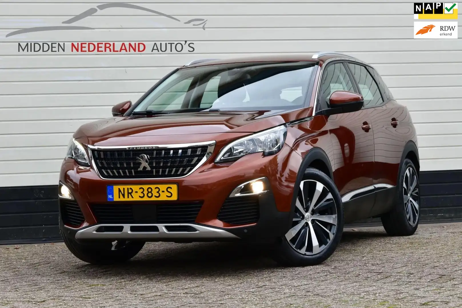 Peugeot 3008 1.2 PureTech Active * DEALER ONDERHOUDEN * TREKHAA Brun - 1