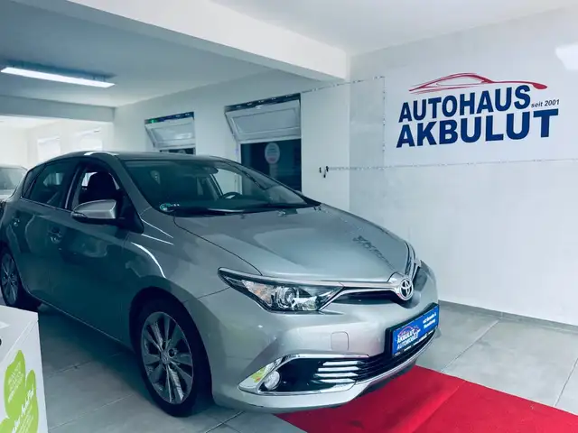 Toyota Auris Executive*Finanzierung+Garantie+Inspektion+Tüv*