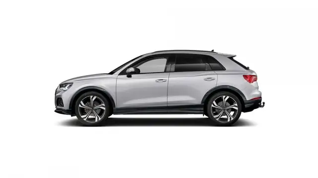 Audi Q3 view 6