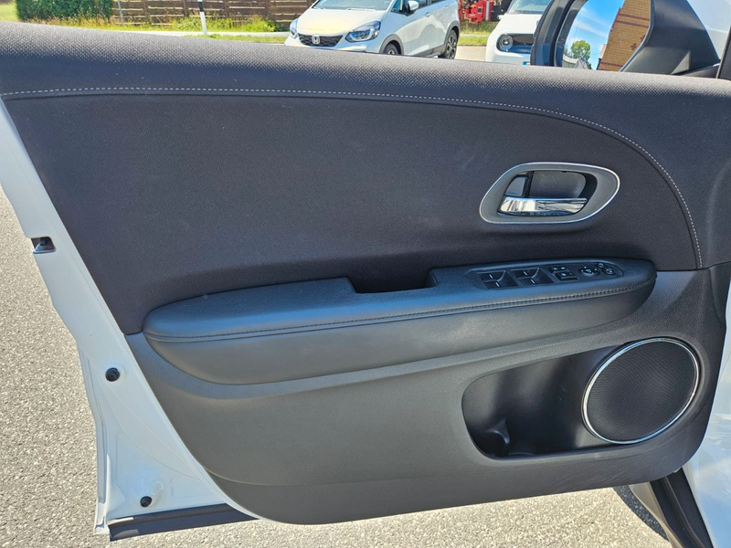 Honda HR-V 1,5 Executive CVT — photo 12