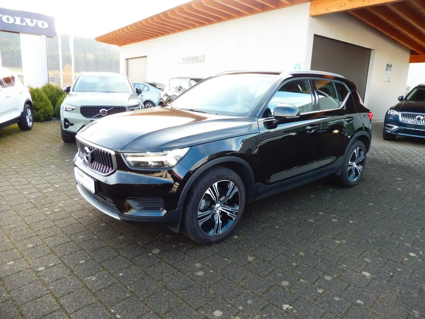 Volvo XC40 T5 Inscription Recharge Plug-In Hybrid 2WD Schwarz - 1