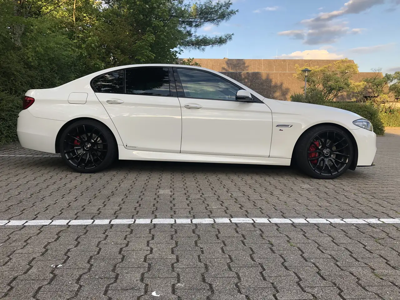 BMW 530