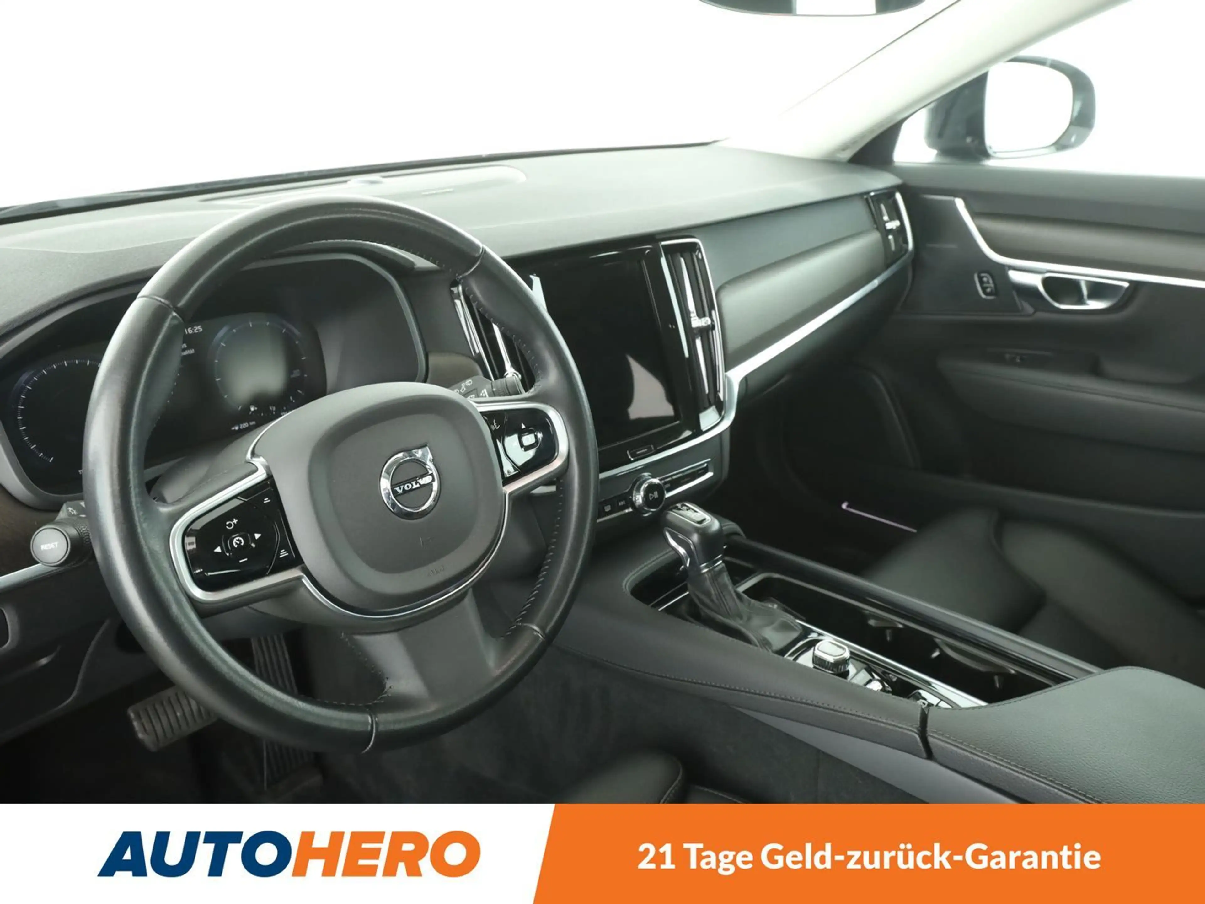 Volvo V90 Cross Country 2.0 D4 Pro AWD Aut.*NAVI*LED*ACC*PDC*SHZ* — photo 11
