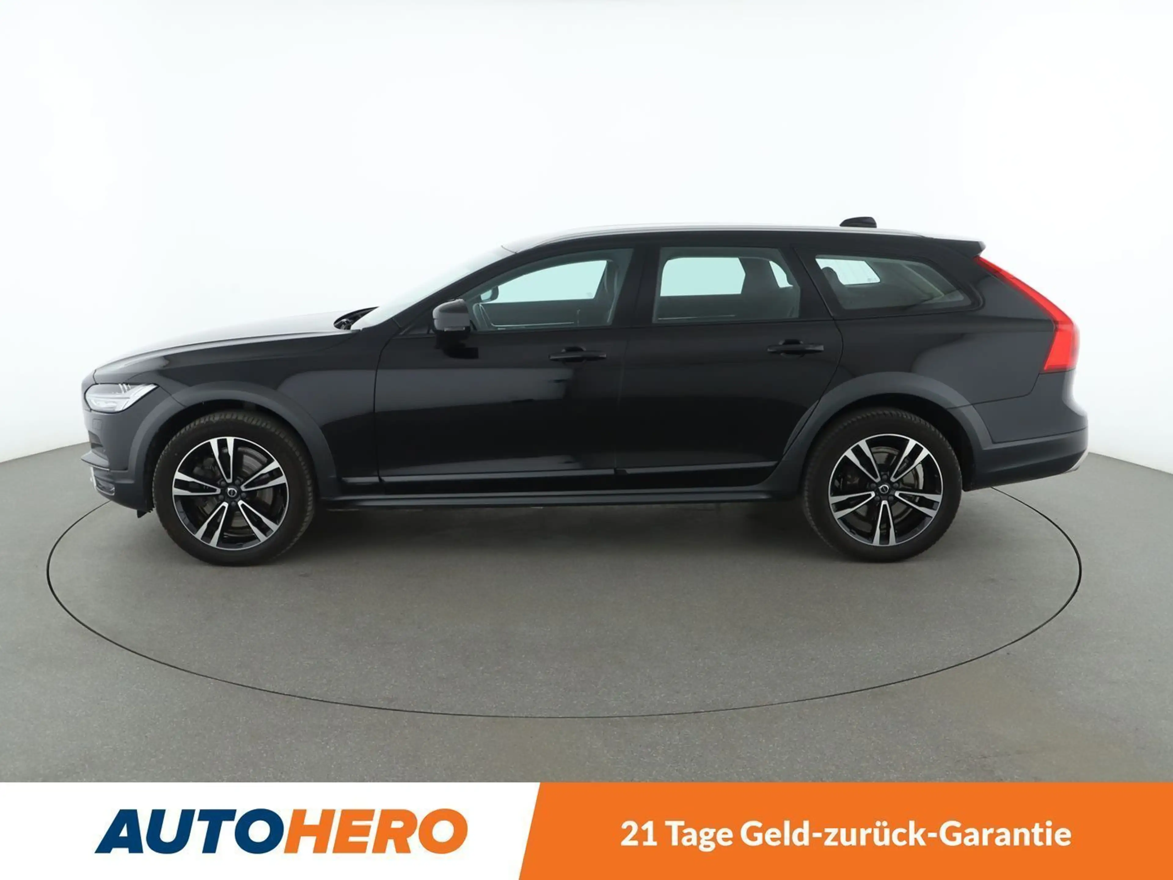 Volvo V90 Cross Country 2.0 D4 Pro AWD Aut.*NAVI*LED*ACC*PDC*SHZ* — photo 3