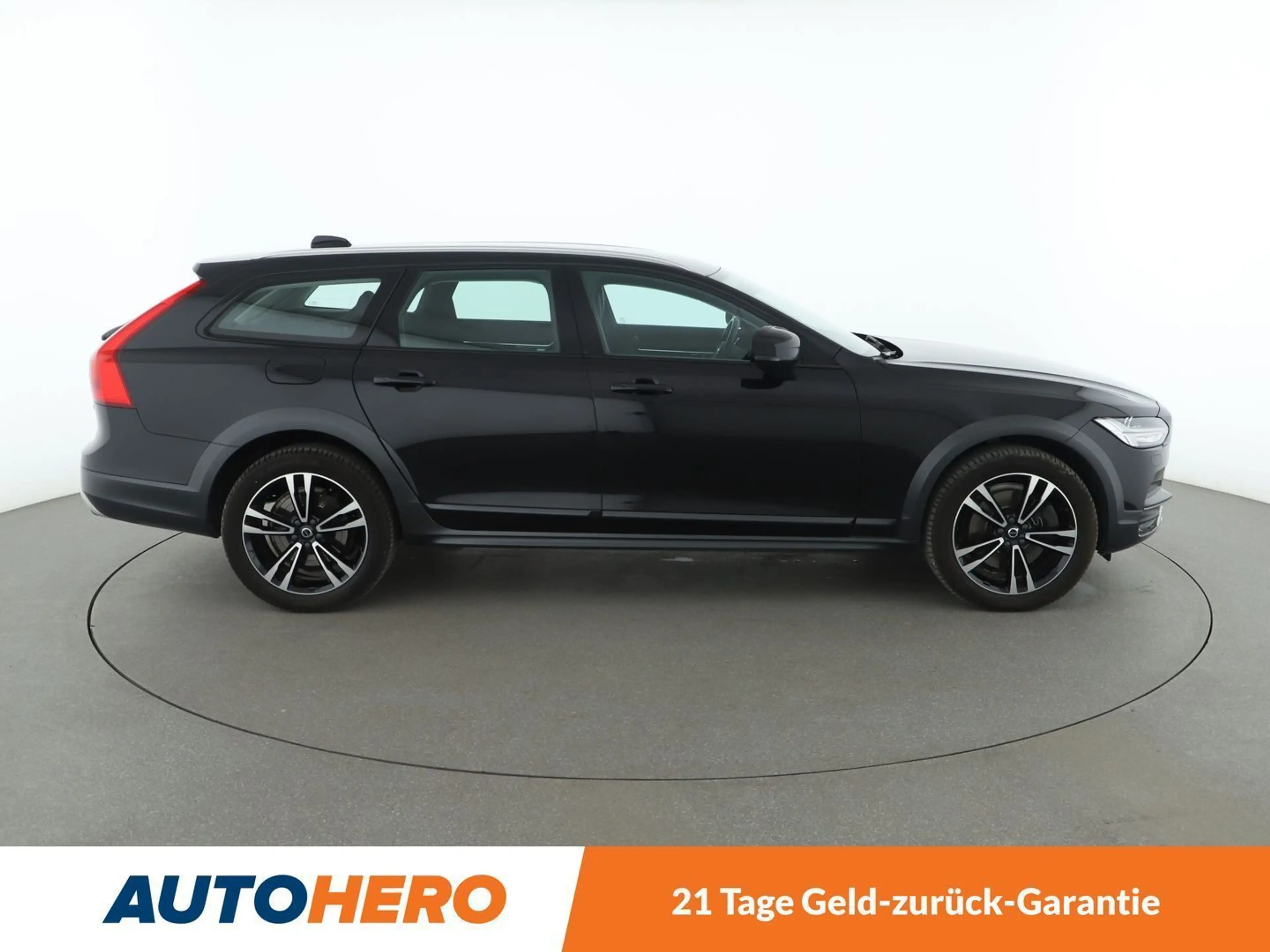 Volvo V90 Cross Country 2.0 D4 Pro AWD Aut.*NAVI*LED*ACC*PDC*SHZ* — photo 7
