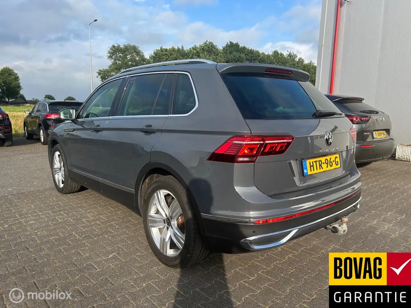 Volkswagen Tiguan 1.5 TSI Elegance Grijs - 2