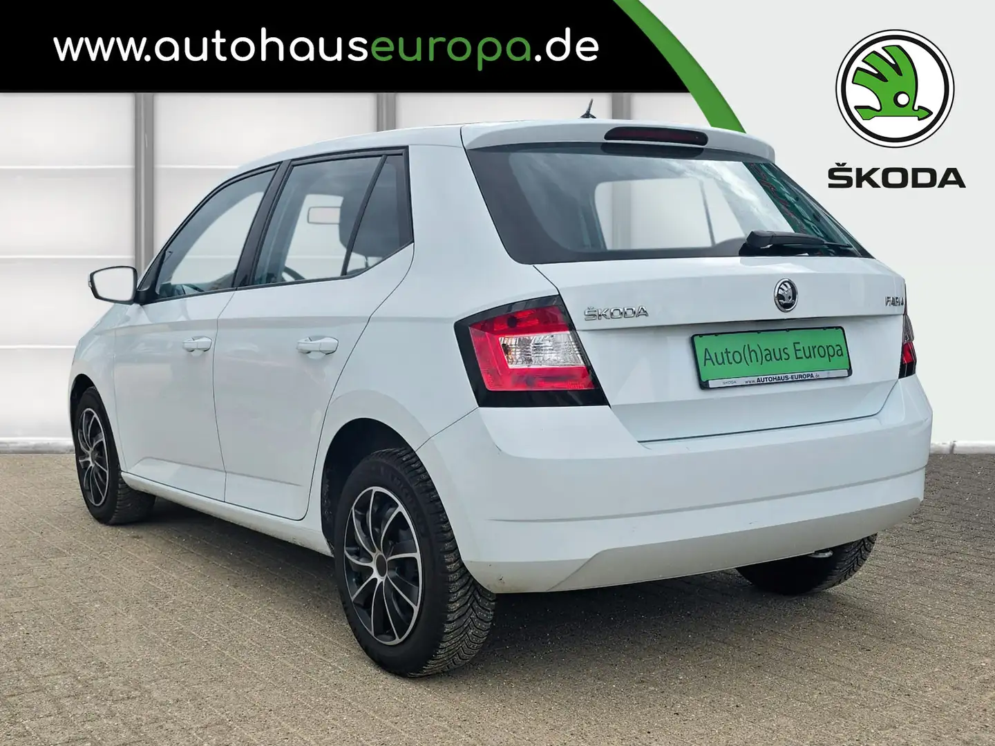 Skoda Fabia 1.0 MPI Cool Plus Klima el.FH SHZ Radio DAB Weiß - 2