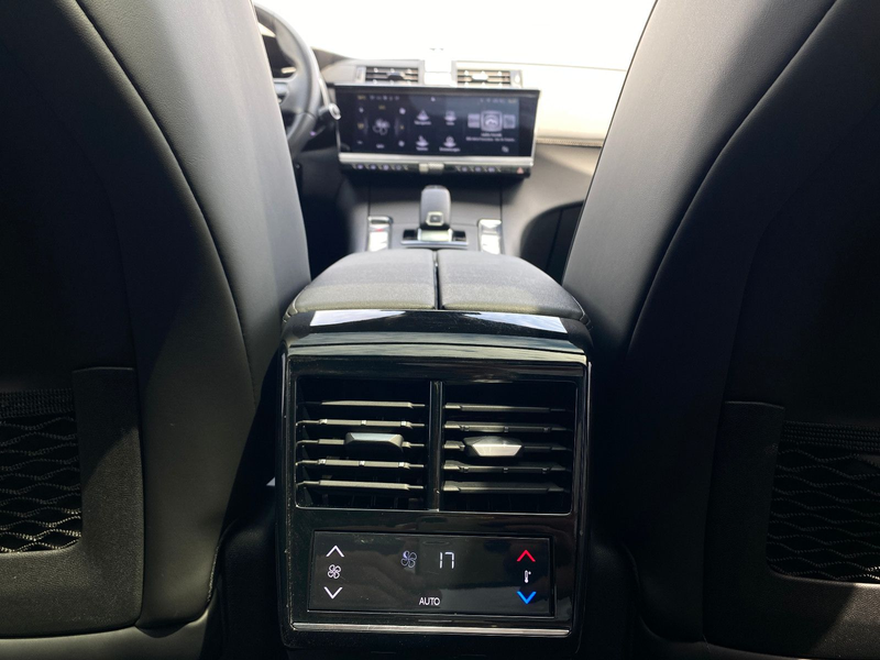 DS Automobiles DS 7 Crossback DS7 Étoile ACC/Pano/Massage/NightVision/Assisten — photo 15