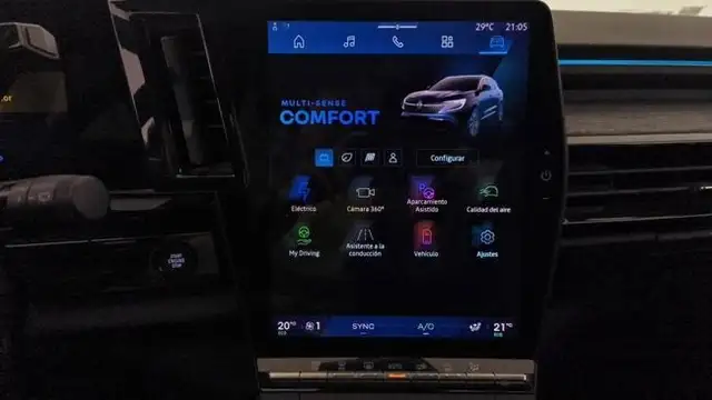 Renault Austral view 11