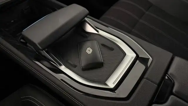 Renault Austral view 10
