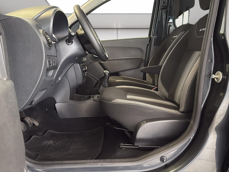 Dacia Dokker 1.2 Stepway Celebration|Klima|Navi|Kamera — photo 11