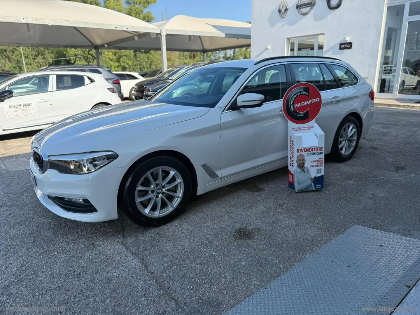 BMW 520 520d xDrive Touring Business Bianco - 1