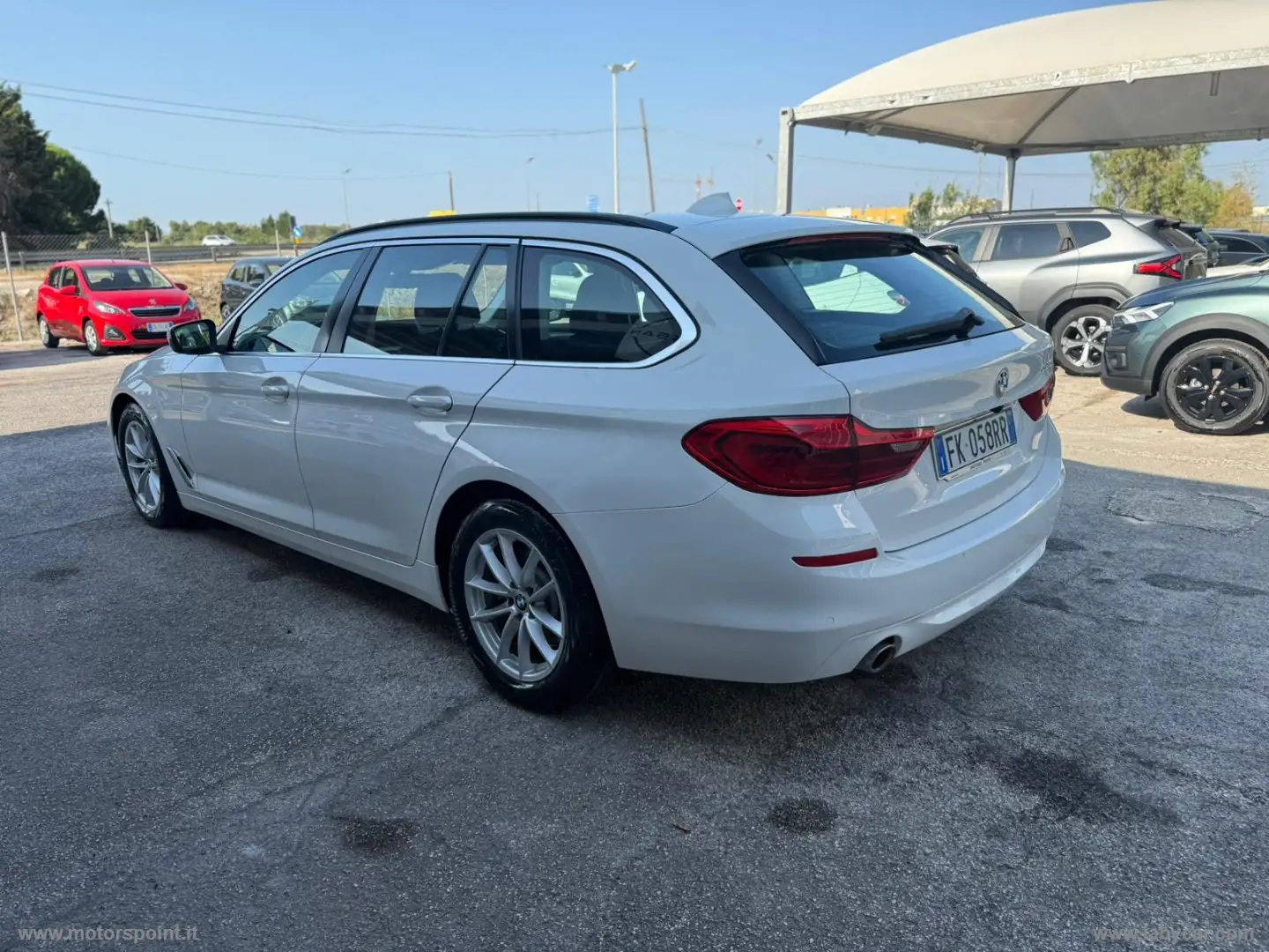 BMW 520 520d xDrive Touring Business Bianco - 2