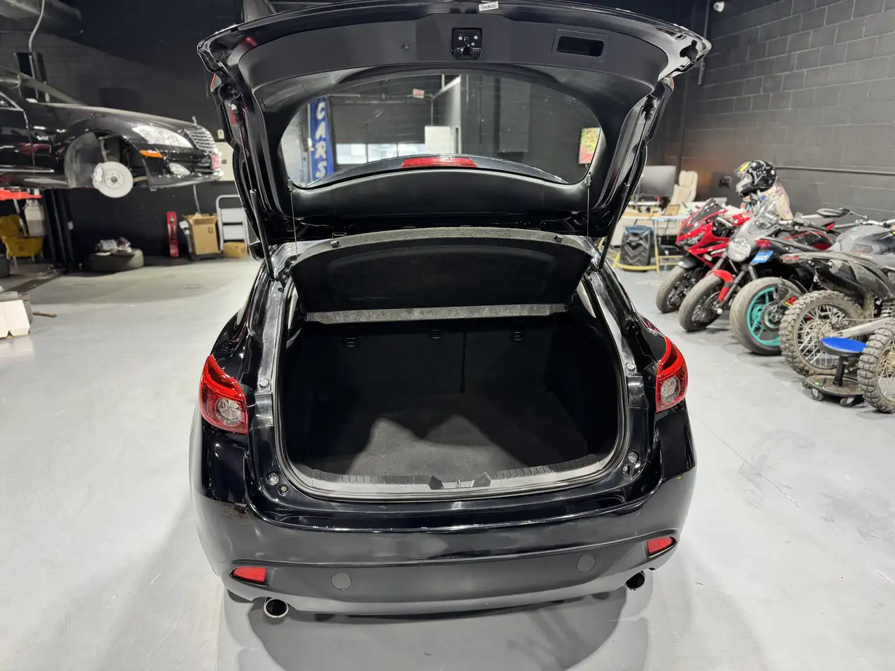 Mazda 3 photo Mazda 3
