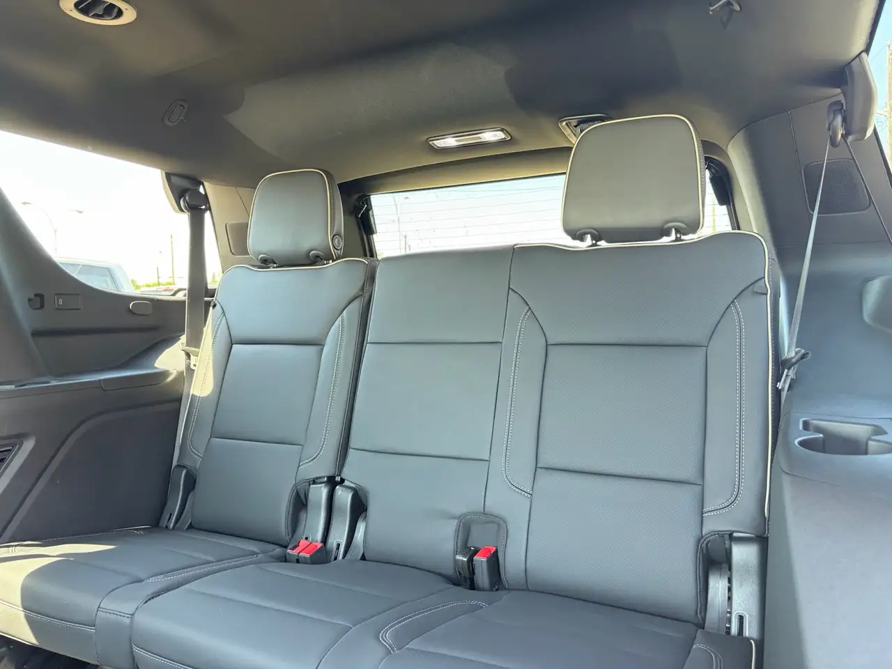 GMC Yukon снимка GMC Yukon
