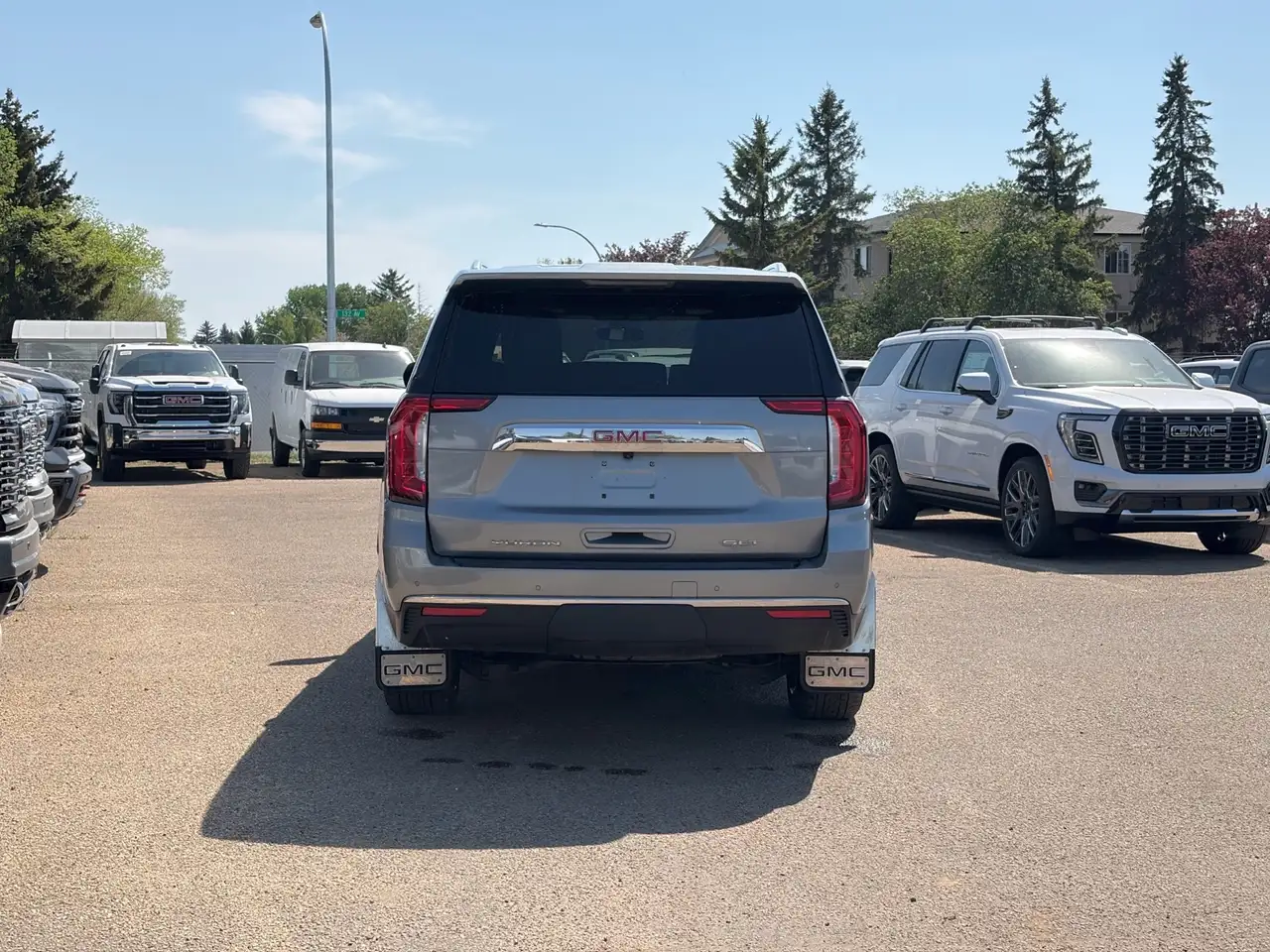 GMC Yukon снимка GMC Yukon