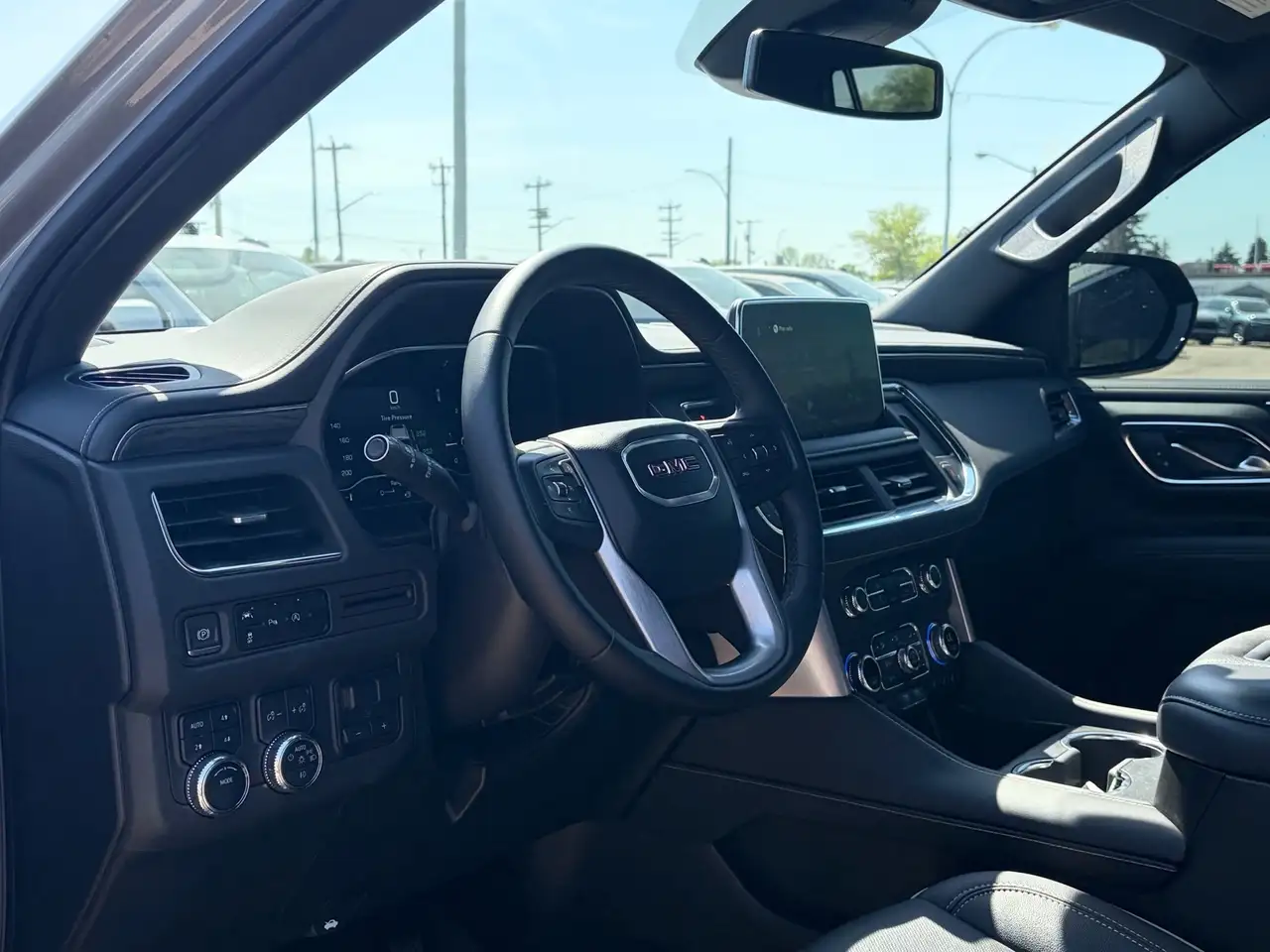 GMC Yukon снимка GMC Yukon