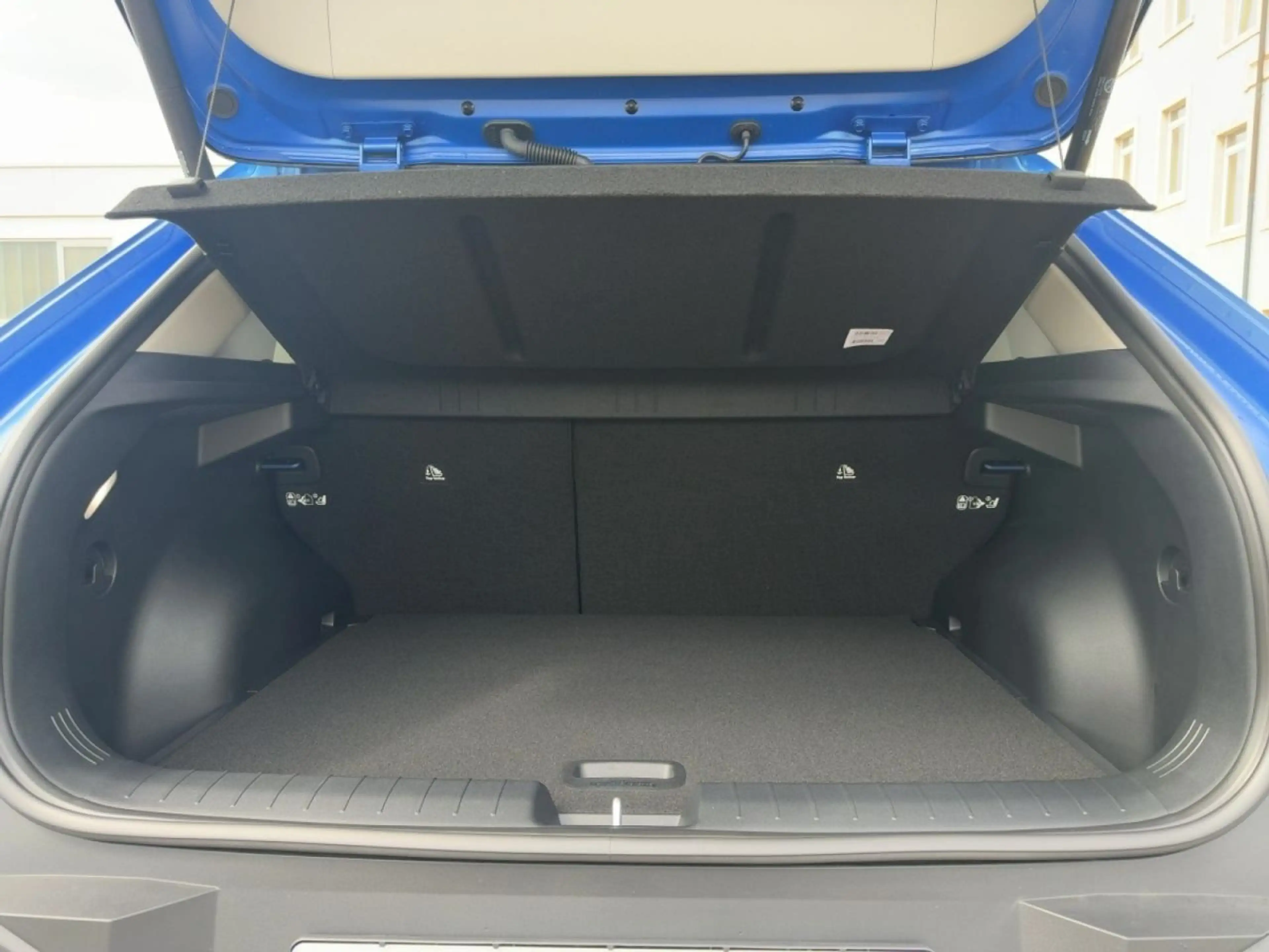 Kia EV4 81,4 kWh Earth FWD — photo 8