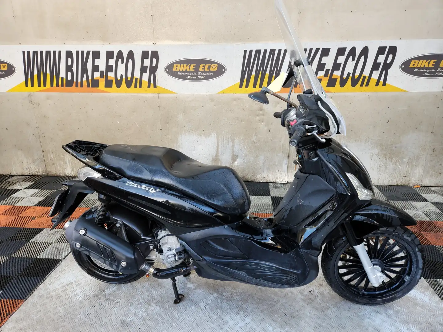 Piaggio Liberty 125 Gris - 1