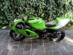 Buy Kawasaki Ninja ZX-7R used - AutoScout24