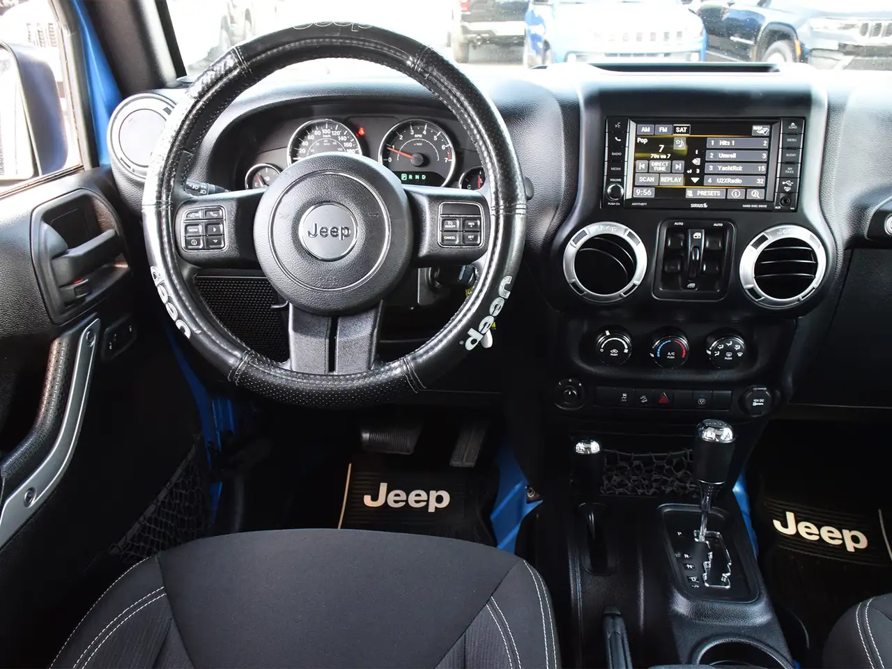 Jeep Wrangler снимка Jeep Wrangler