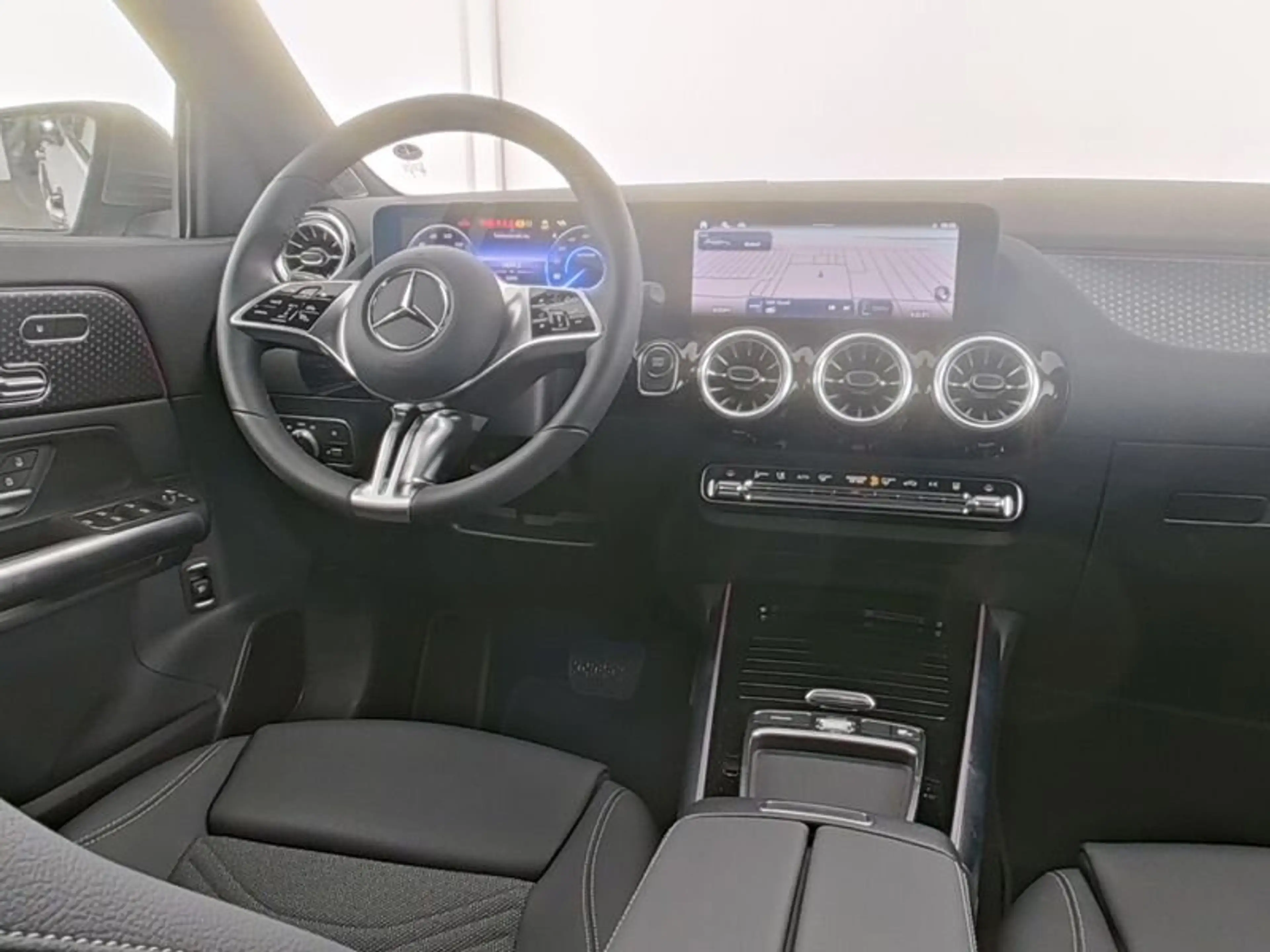Mercedes-Benz EQA 350 4M Progressive DISTRO Memo CarPlay KEYLE — photo 5