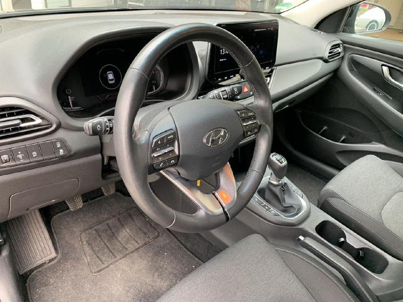Hyundai i30 Intro Edition Mild-Hybr,KLIMA,NAVI,LED,SH,CARPLAY, — photo 8