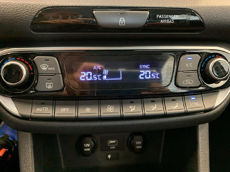 Hyundai i30 Intro Edition Mild-Hybr,KLIMA,NAVI,LED,SH,CARPLAY, — photo 11