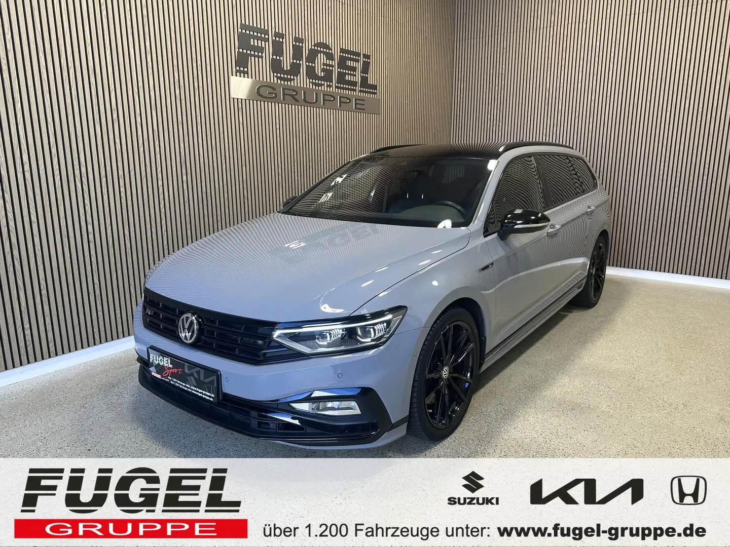 Volkswagen Passat Variant 2.0 TSI 4M R-Line Limited Edition 360°|AHK|1 of 20 Grau - 1