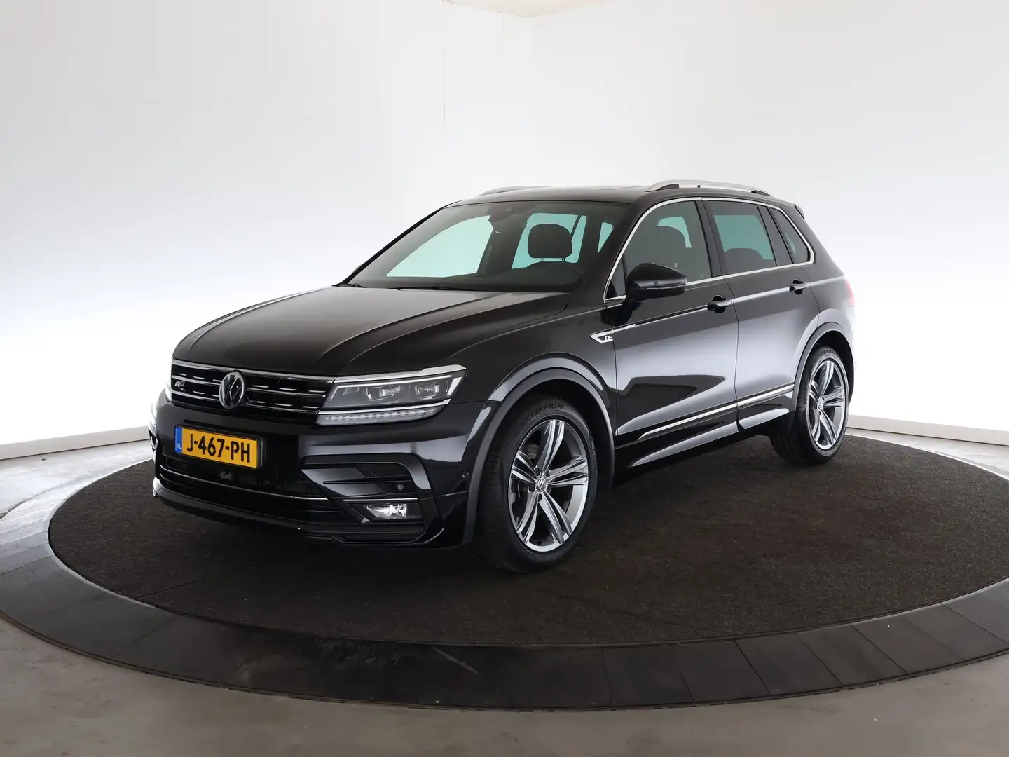 Volkswagen Tiguan 1.5 TSI Comfortline Business | R-line | Camera | P Noir - 1