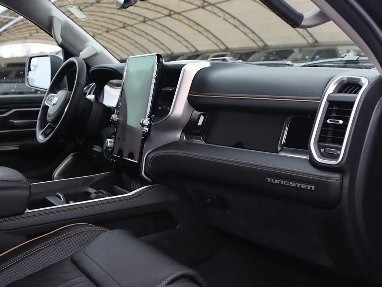 RAM 1500 снимка RAM 1500