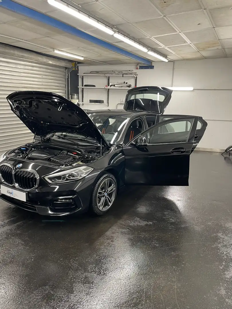 BMW 120 120d Aut. Schwarz - 1