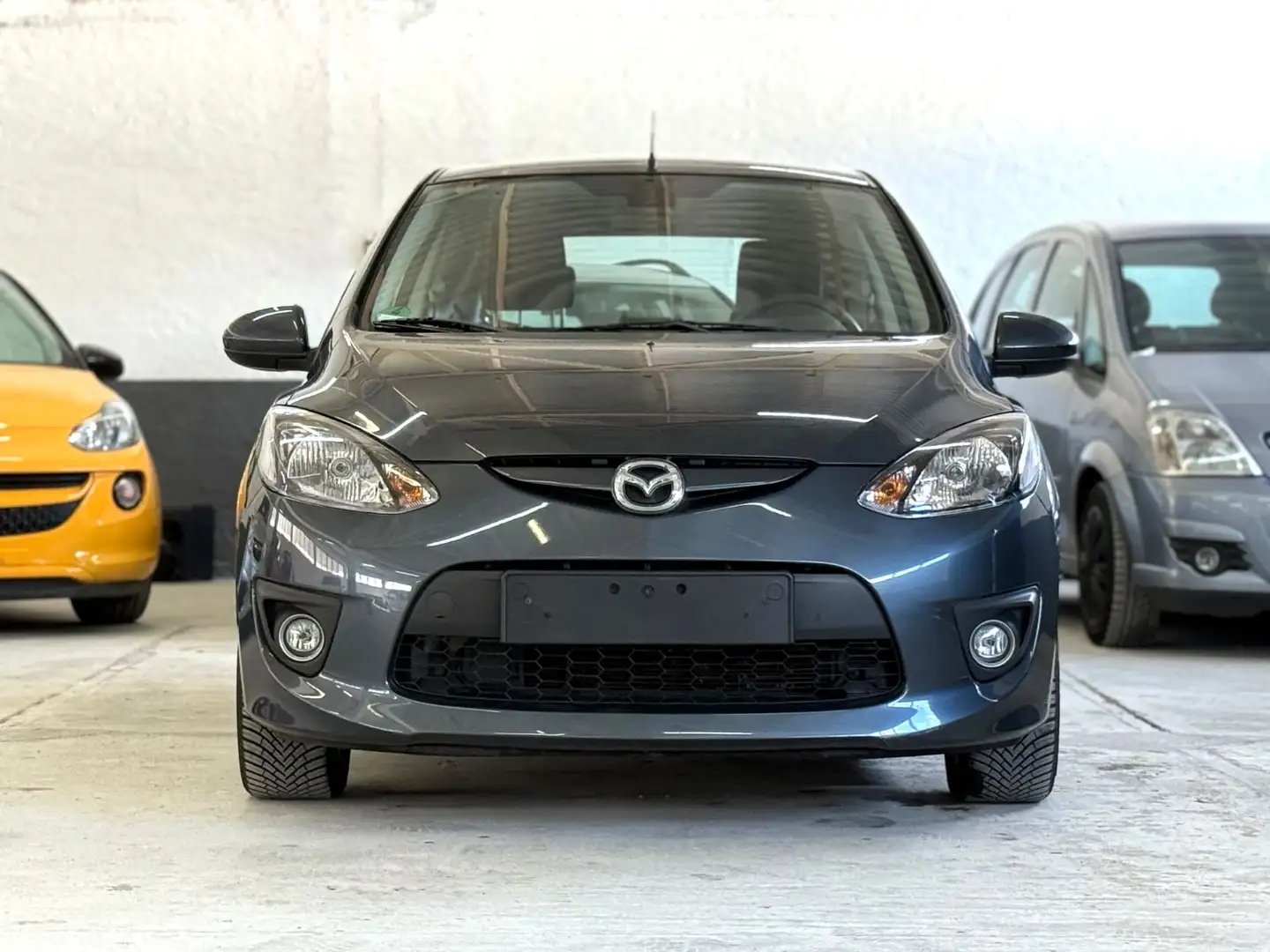 Mazda 2 Lim. 1.5 Impression Sport*TÜV*8FACH* Grigio - 2