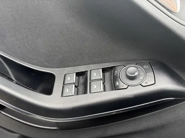 Ford Puma view 4