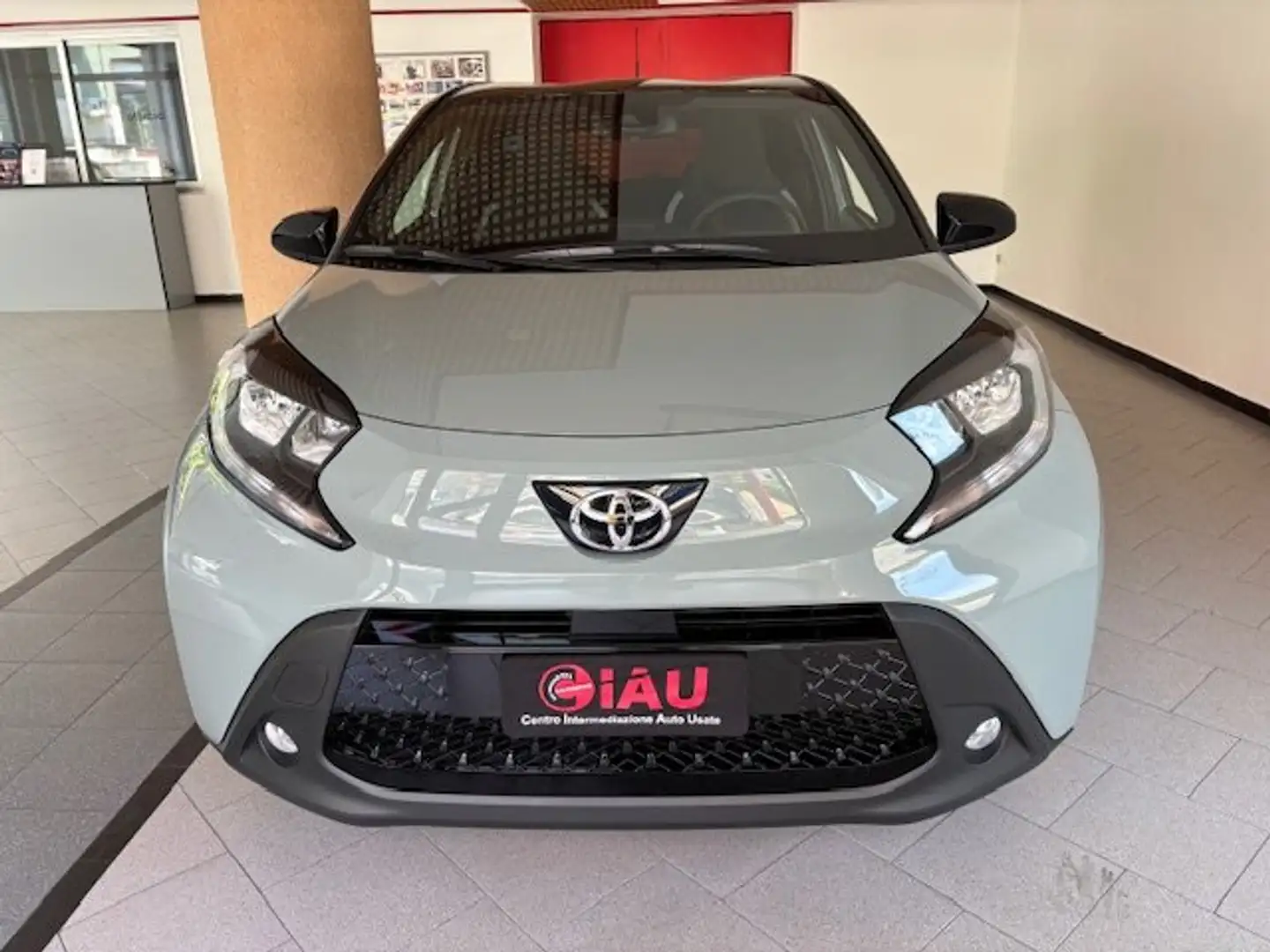 Toyota Aygo X 1.0 72cv Argento - 2