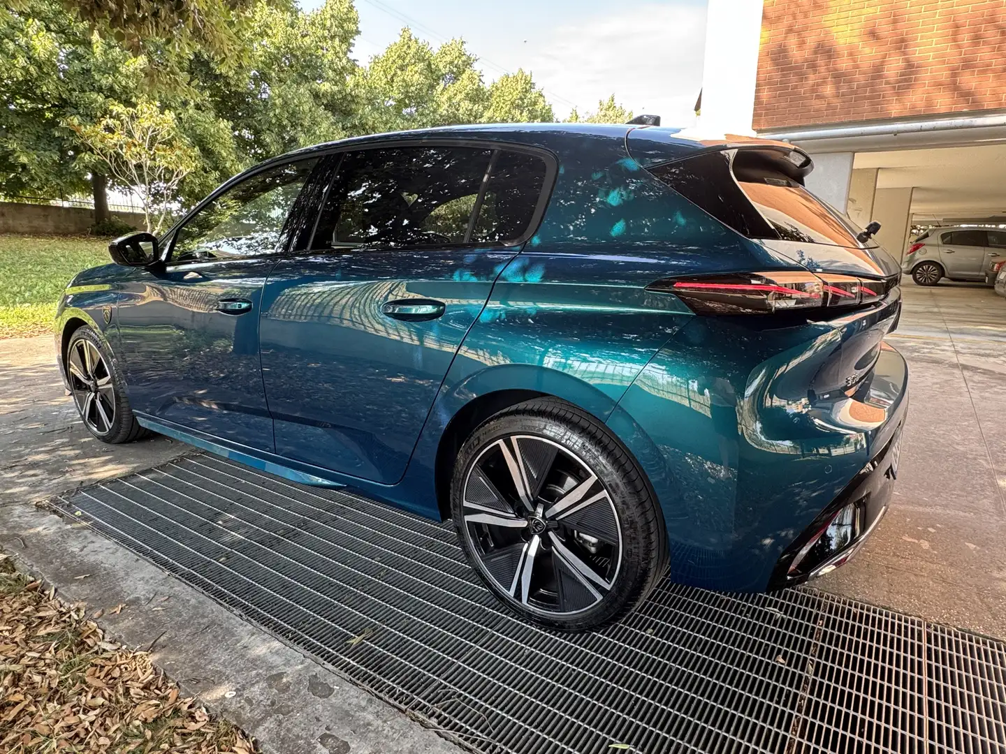 Peugeot 308 1.2 GT s&s 130cv eat8 - 2