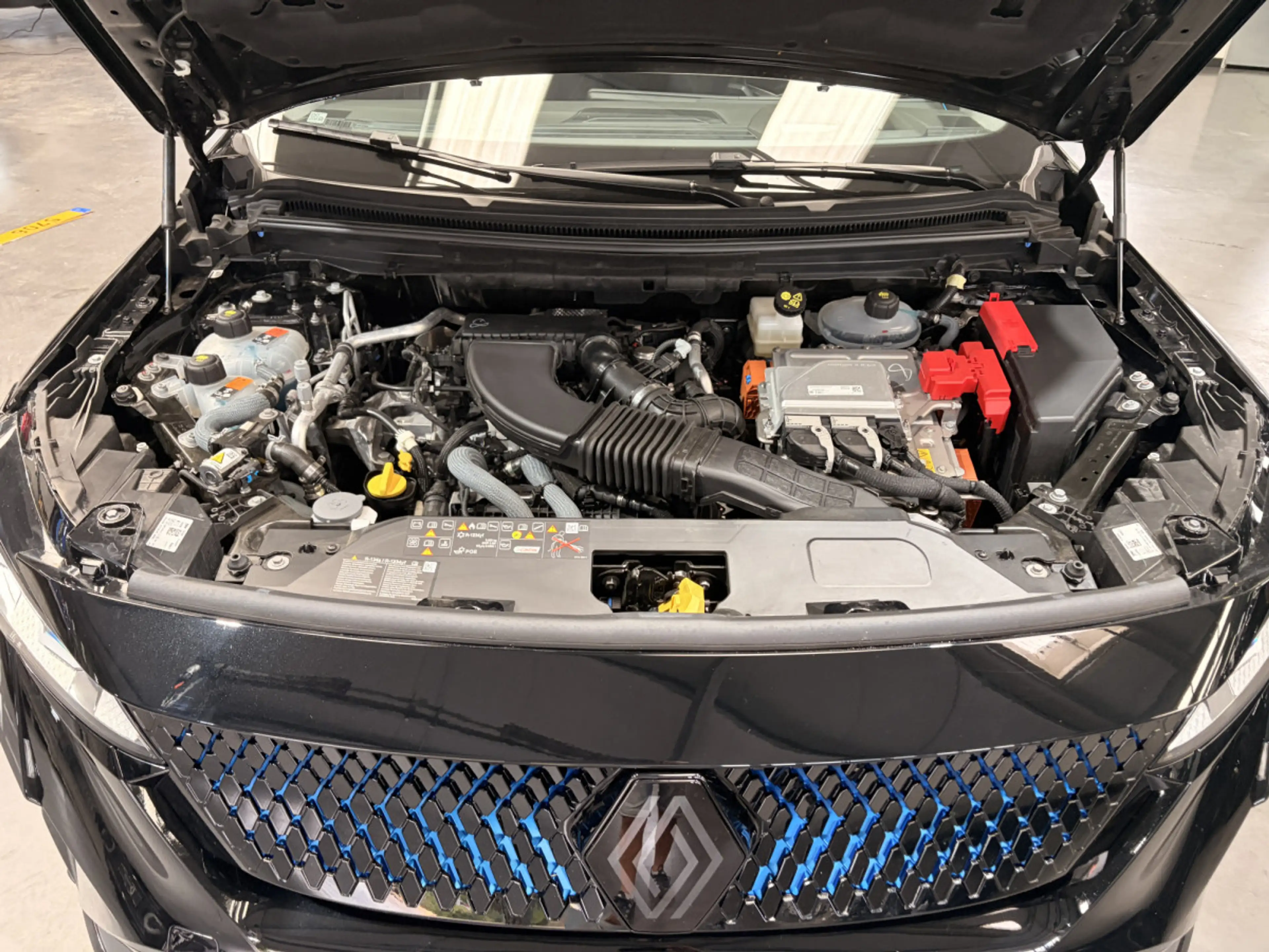 Renault Rafale Esprit Alpine 200HP Full Hybrid 4 Control — photo 10