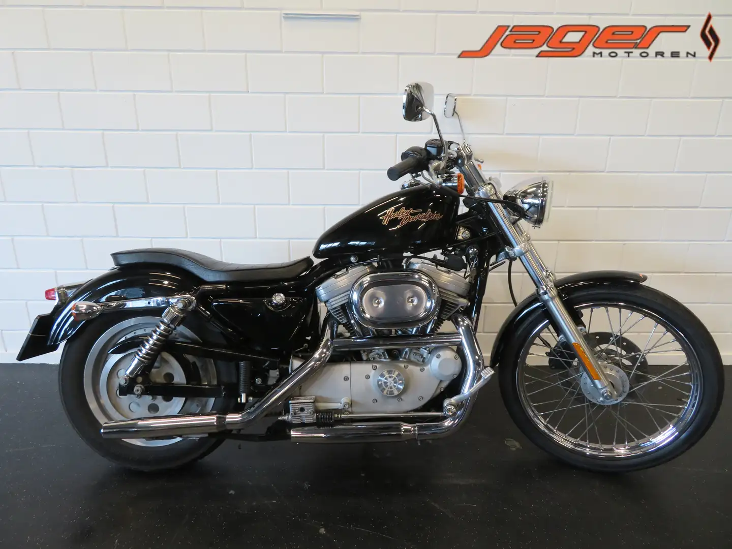 Harley-Davidson Sportster XL 883 STOERE MACHINE! Noir - 1