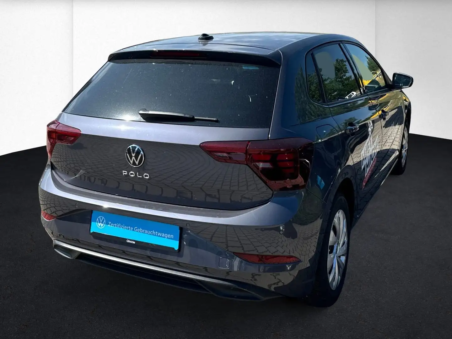 Volkswagen Polo 1.0 TSI Move LM+PDC+Clima+LED+SHZ Gris - 2