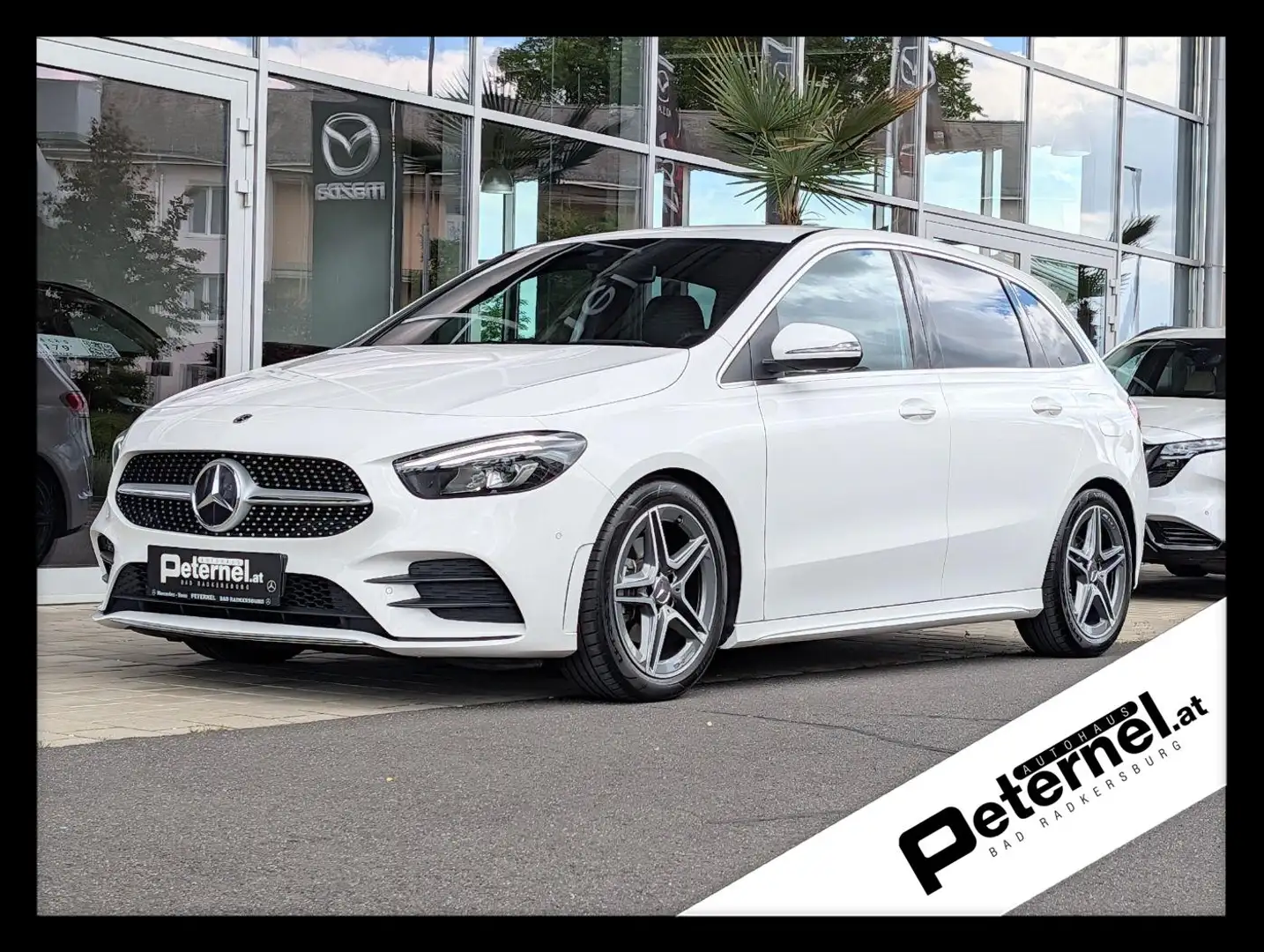Mercedes-Benz B 180 AMG Line PTS LED eHeck AMG MBUX AUT RKam Weiß - 1