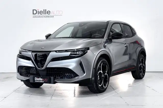Alfa Romeo Junior Junior 1.2 ibrida Speciale 145cv edct6 + techno pack
